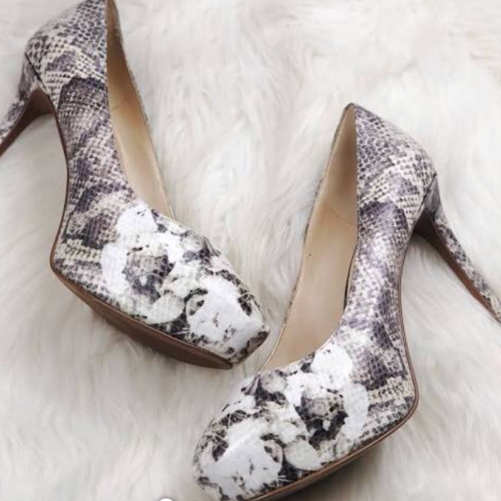 Nine West floral snake skin heels NWOT
